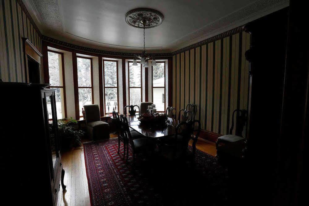 Bellas Castle Morden Экстерьер фото